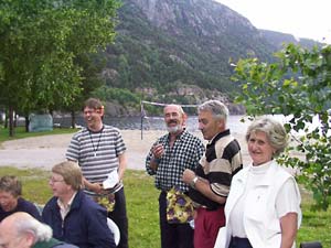 Fra venstre: Gunn, Sigurd, Terje, Frank, Bjørn, Kjell og Berit